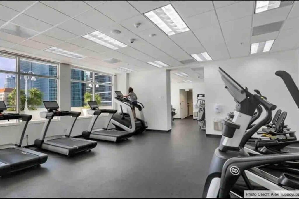 Apartment Spacious 36th Flr 1 Bd 1 Bt • Brickell • Bay View Miami